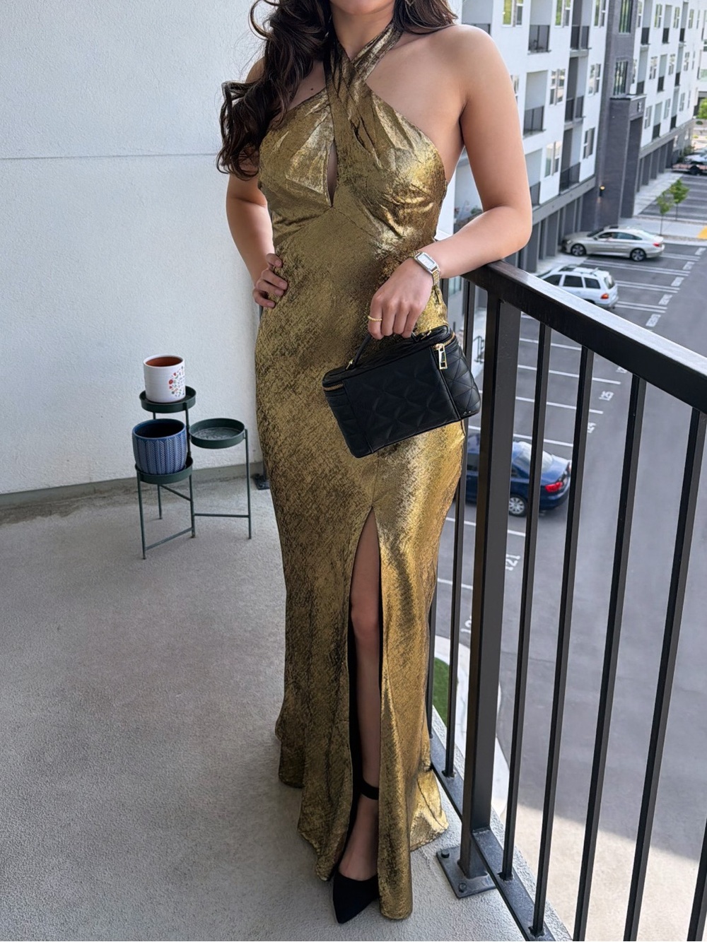 Lulus XS Knoxley Shiny Gold Lurex Cross-Front Halter Maxi Dress Good-Like New - Picture 6 of 7